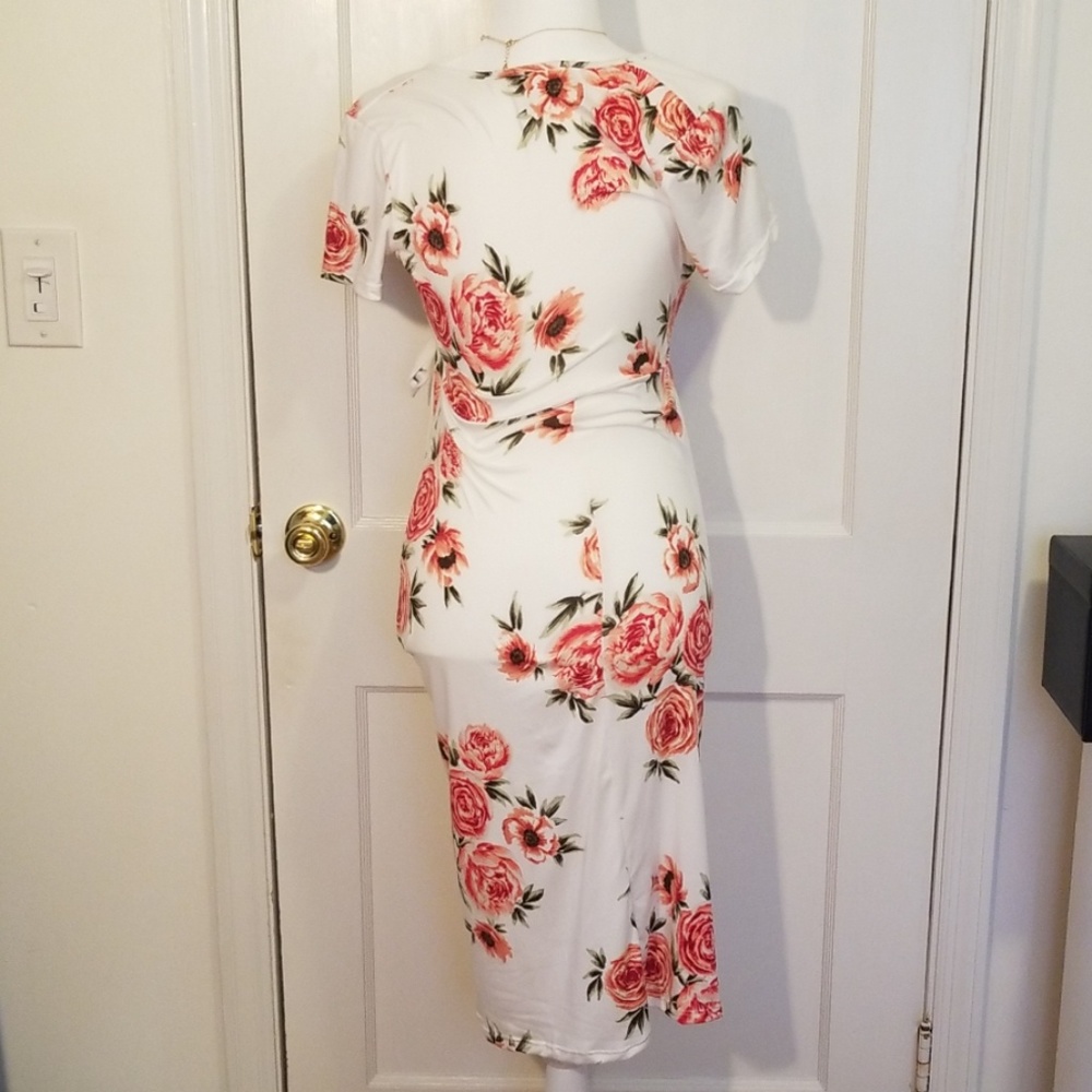 Floral White Dress - Picture 2 of 4